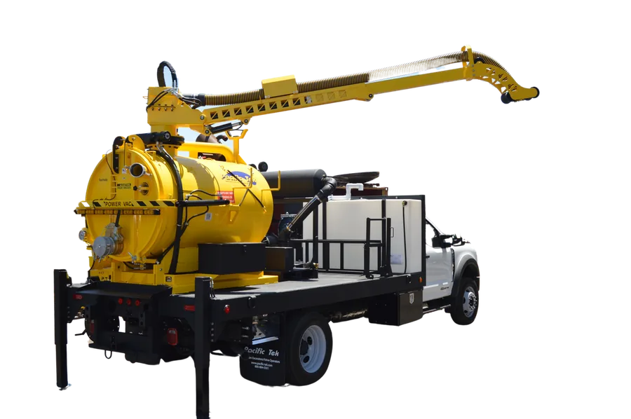 Vacuum trailer with hydraulic boom